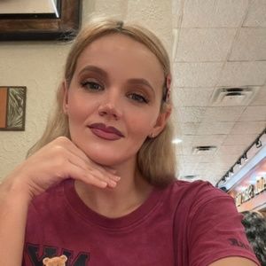 Meet your Posher, Alexandra